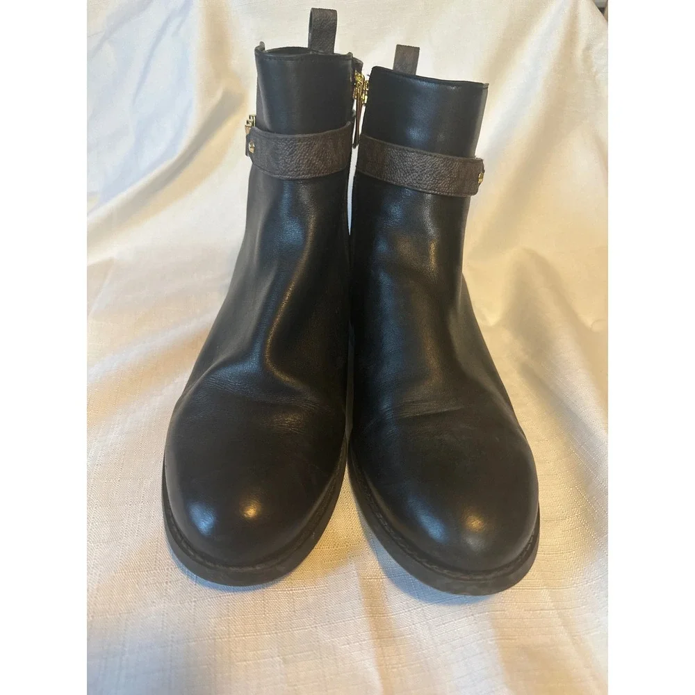 Michael Kors Black Leather Ankle Boots Logo Buckle‎ Detail Zip Up